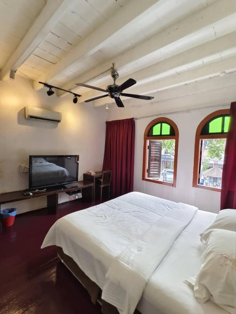 Red Inn Court George Town Exterior photo