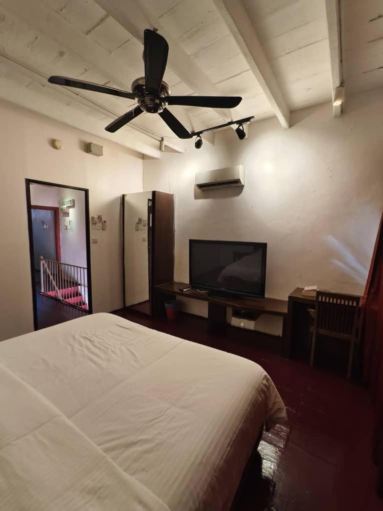 Red Inn Court George Town Exterior photo