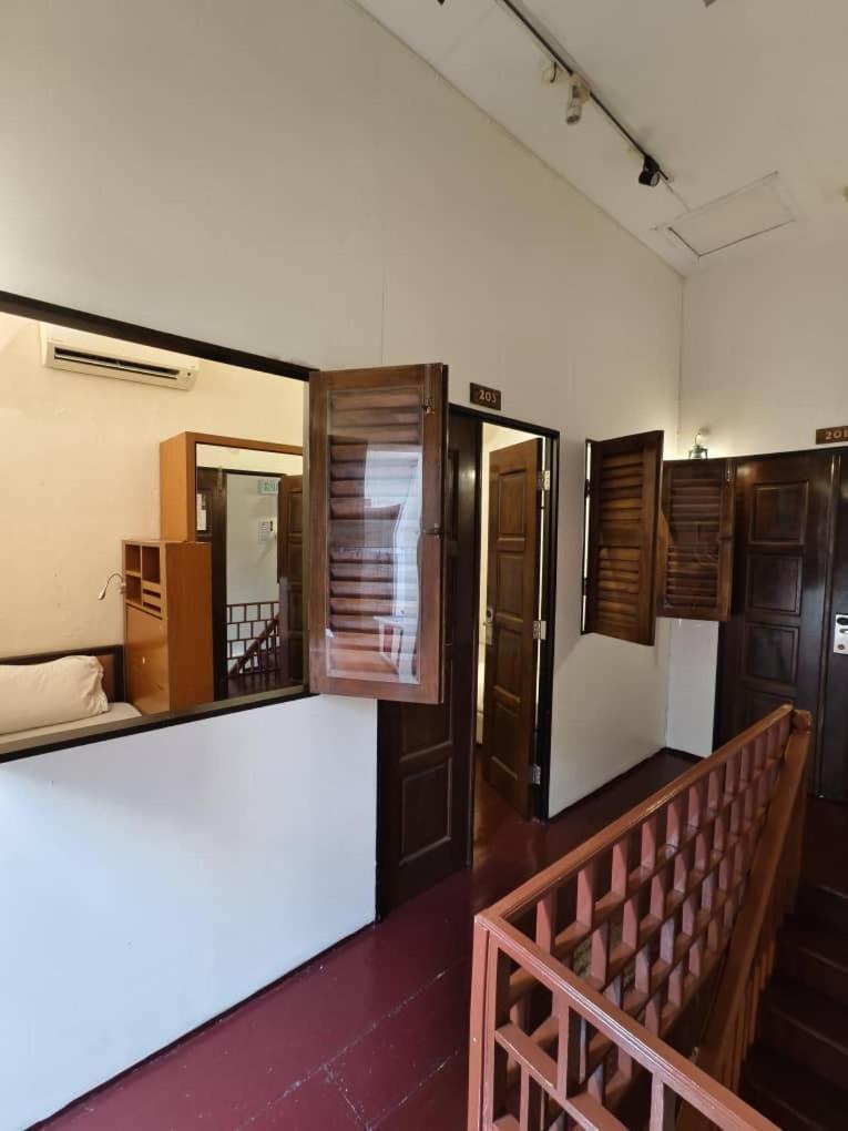 Red Inn Court George Town Exterior photo